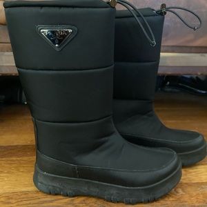 NWOB Prada women’s platform boot Size 38
